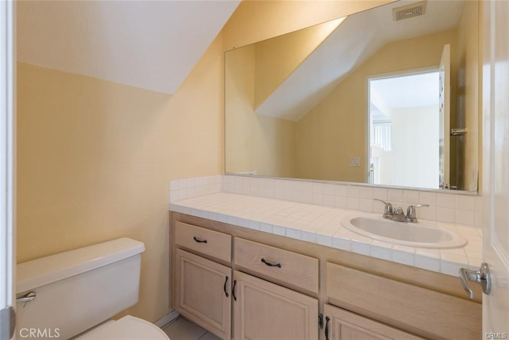 10 Saint Moritz Street