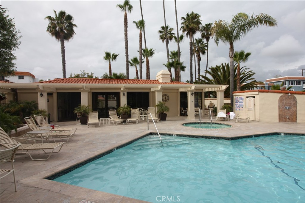 405 Avenida Granada 415