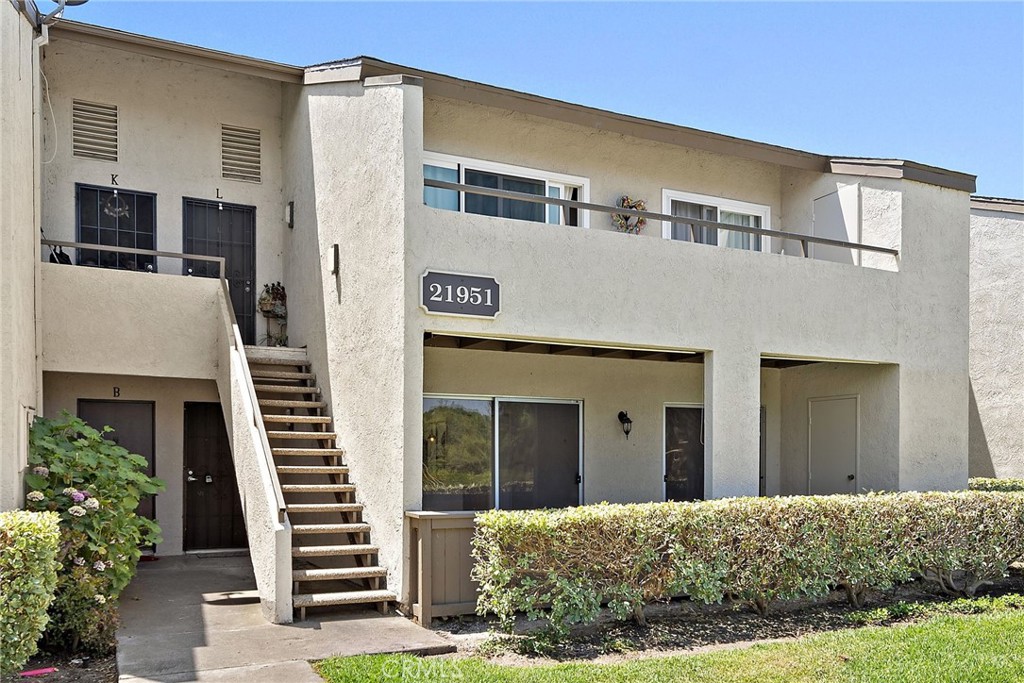 21951 Rimhurst Drive C