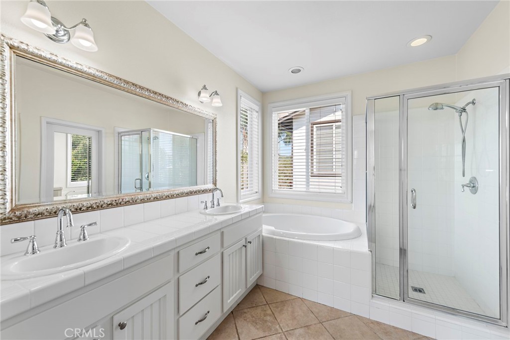 458 Camino Flora Vista