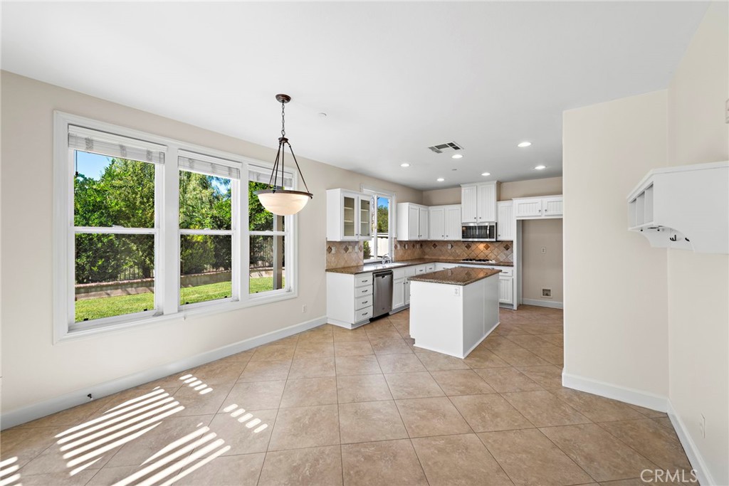 458 Camino Flora Vista