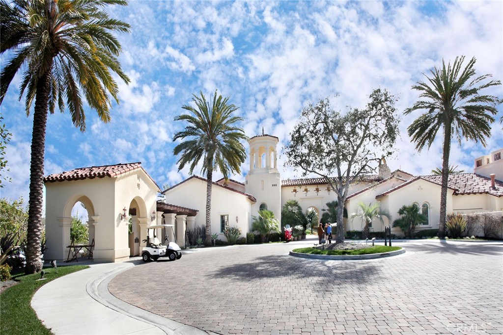 458 Camino Flora Vista