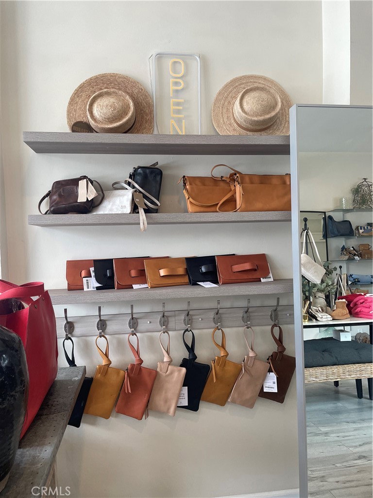 220 Avenida del Mar B