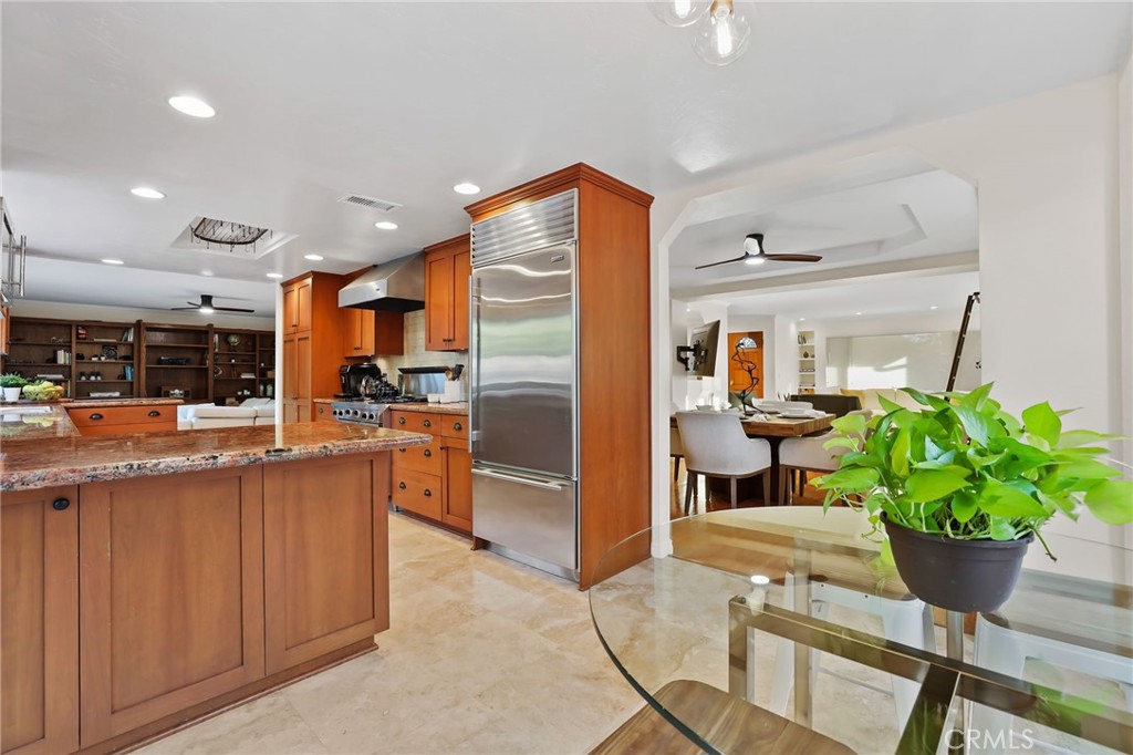 28001 Paseo Barranca