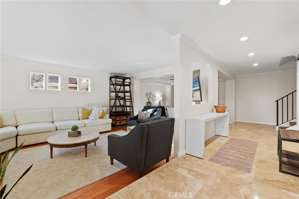 28001 Paseo Barranca