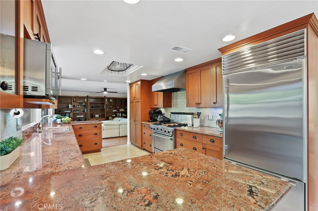 28001 Paseo Barranca