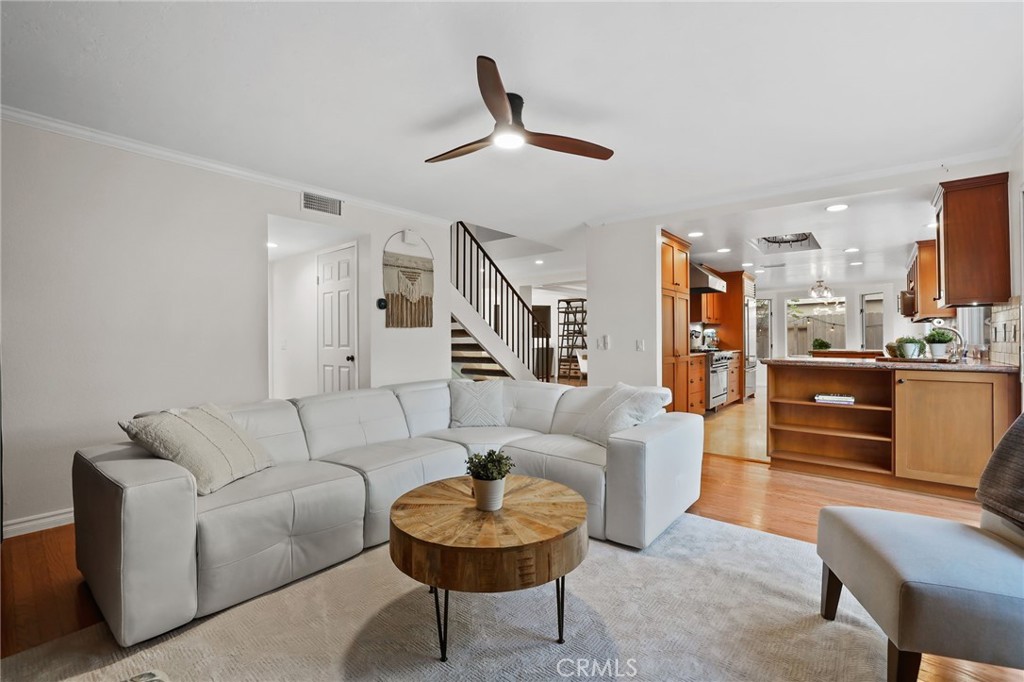 28001 Paseo Barranca