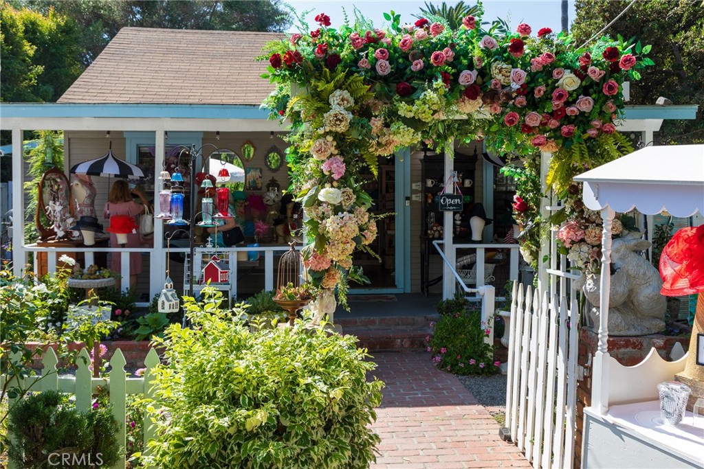 28001 Paseo Barranca