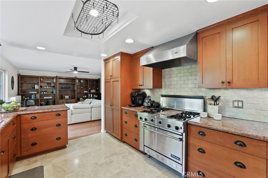 28001 Paseo Barranca