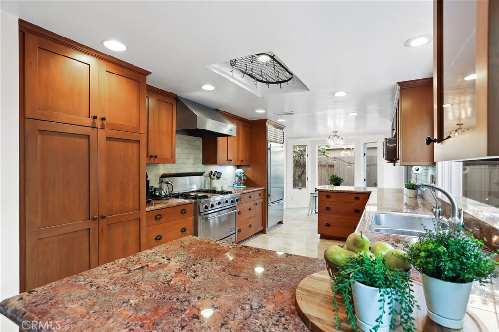 28001 Paseo Barranca