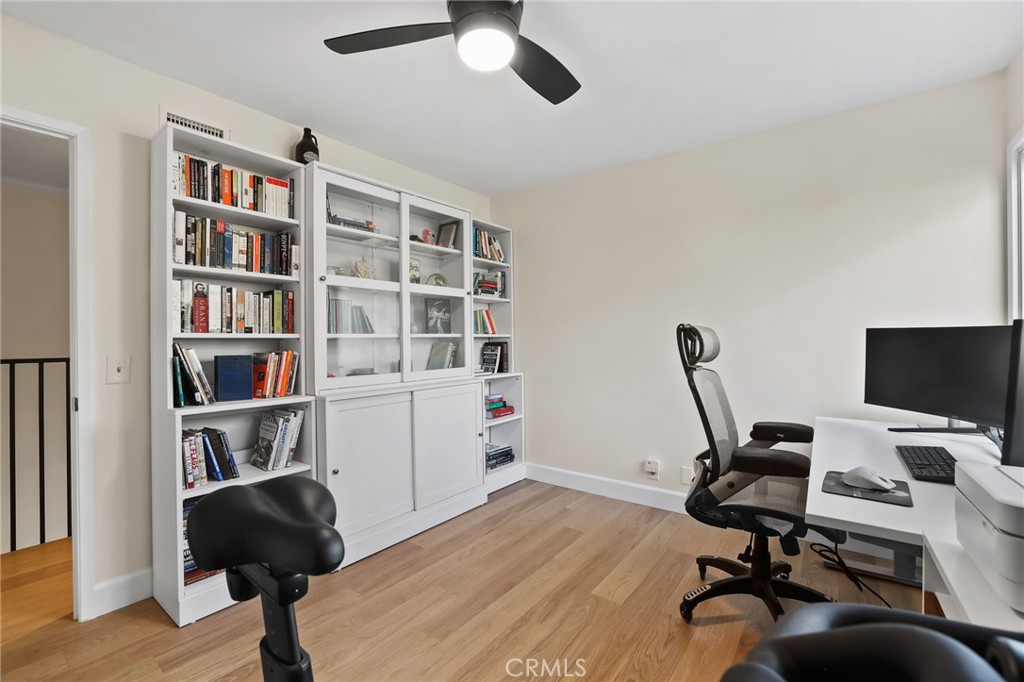 28001 Paseo Barranca