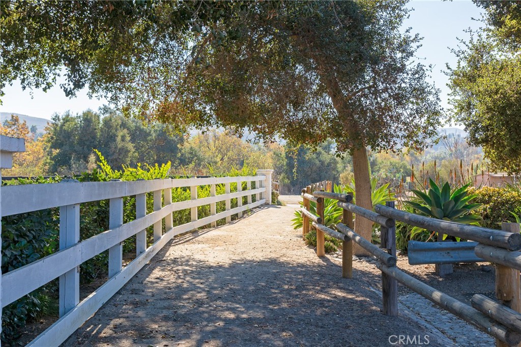 28001 Paseo Barranca