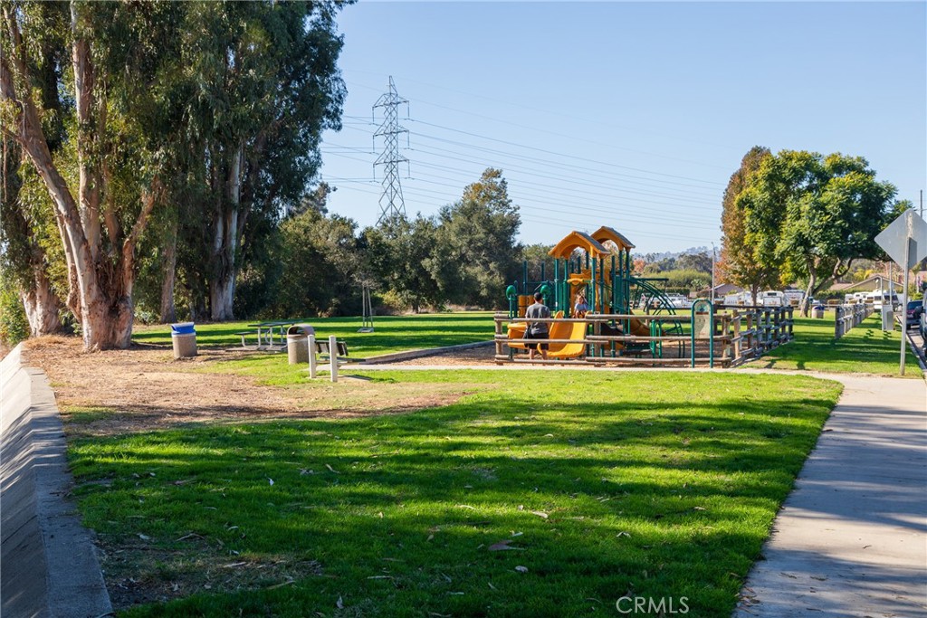 28001 Paseo Barranca