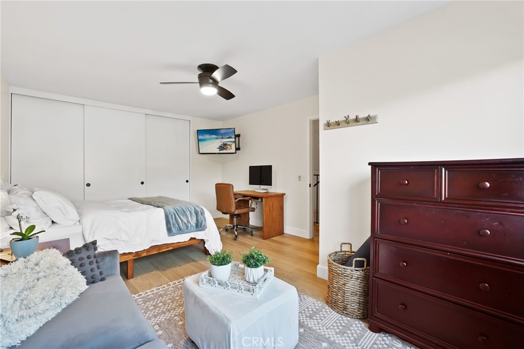 28001 Paseo Barranca