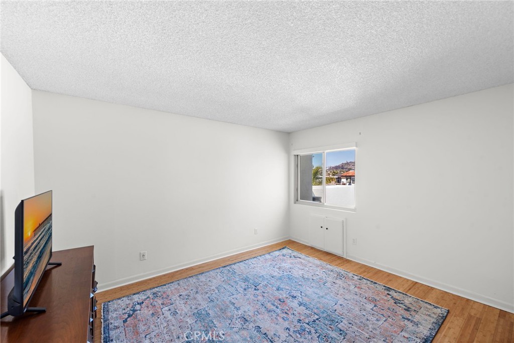 259 Avenida Lobeiro 10