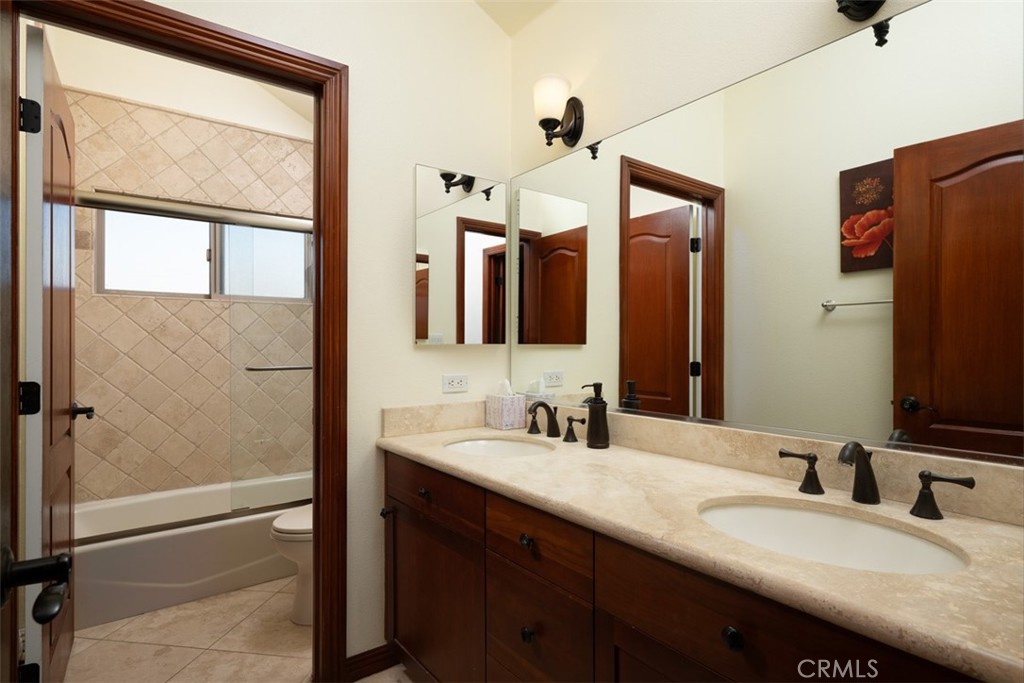 610 N Tremont Street