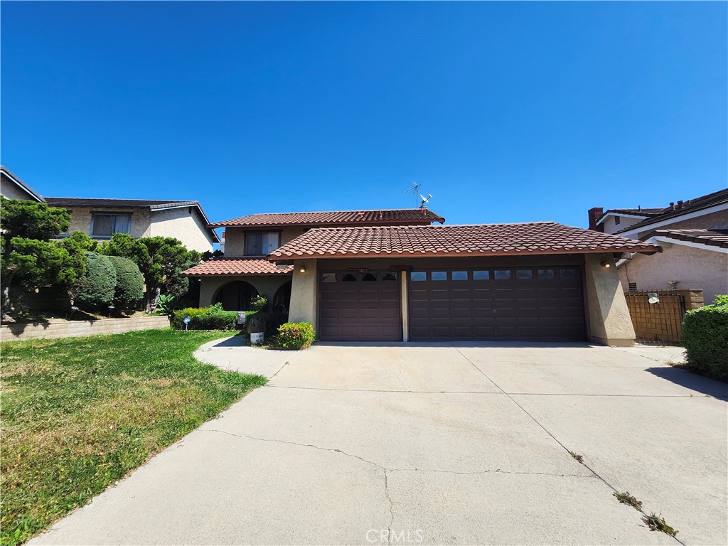 900 W Yorktown Avenue