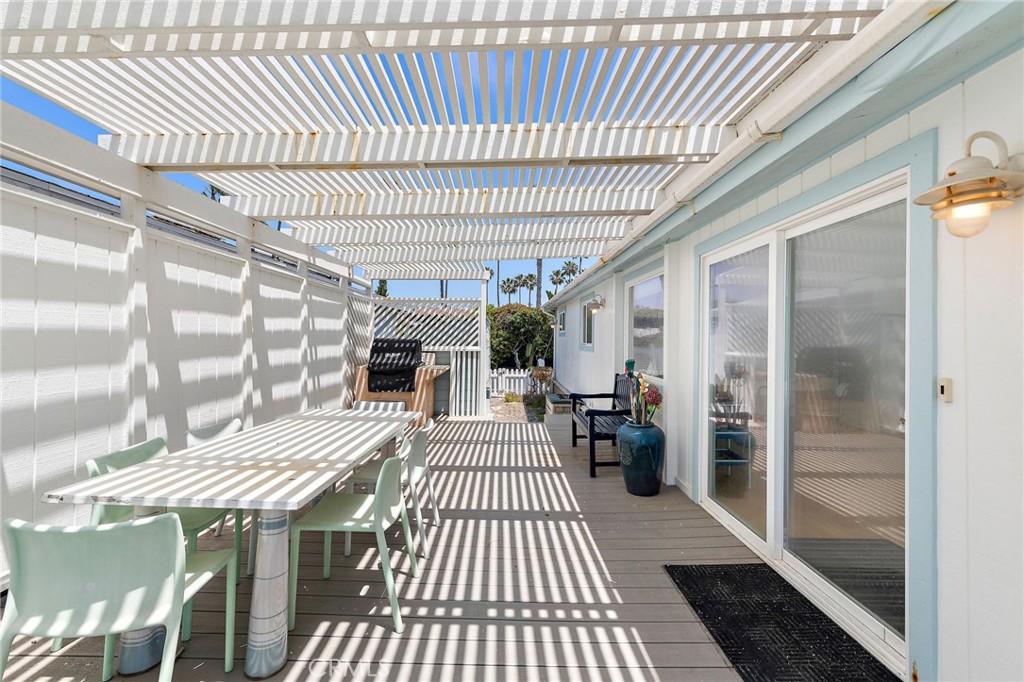 1880 N El Camino Real 2