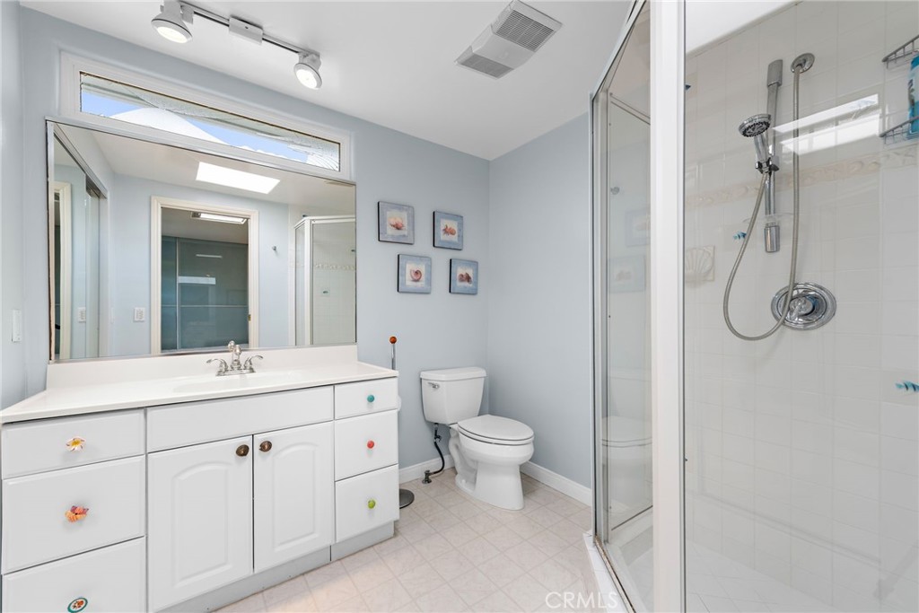 1880 N El Camino Real 2