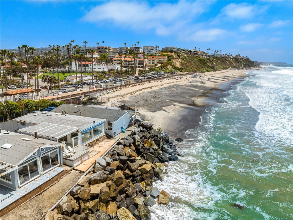 1880 N El Camino Real 2