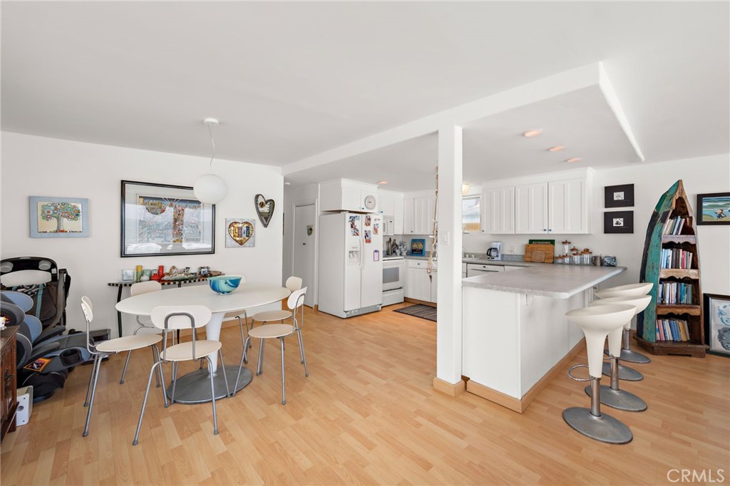 1880 N El Camino Real 2