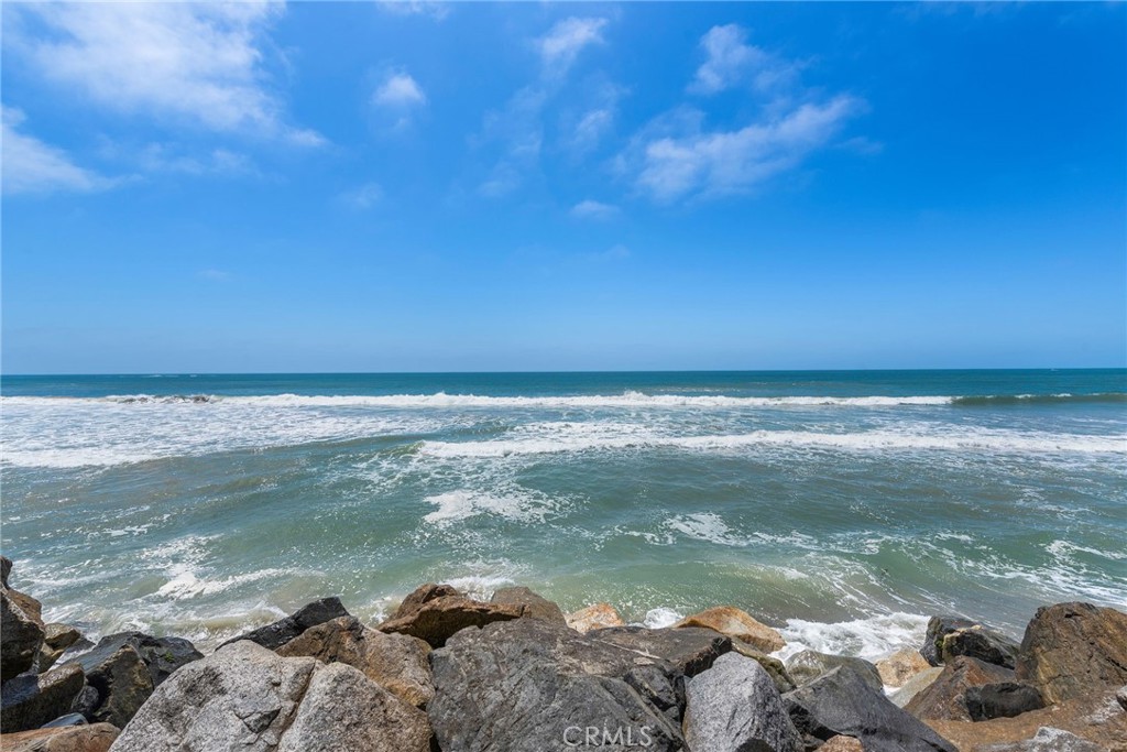 1880 N El Camino Real 2