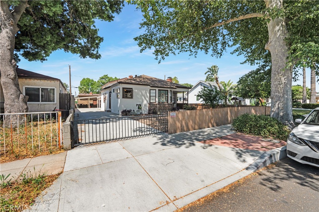 515 N Mariposa Street