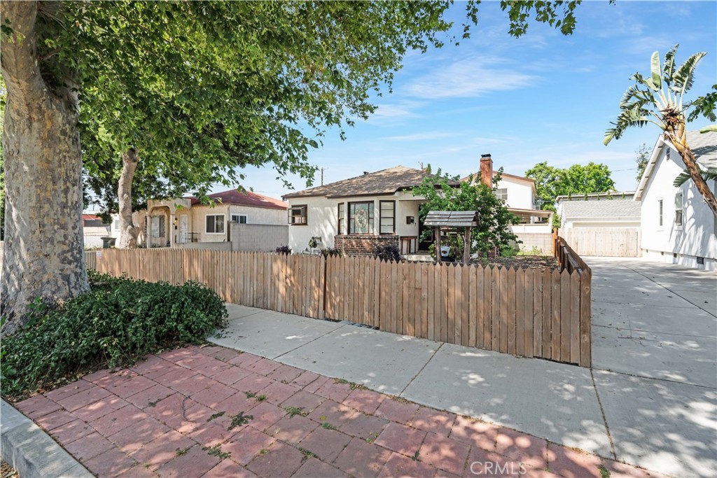 515 N Mariposa Street