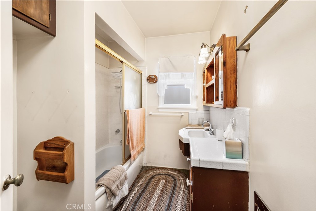 515 N Mariposa Street