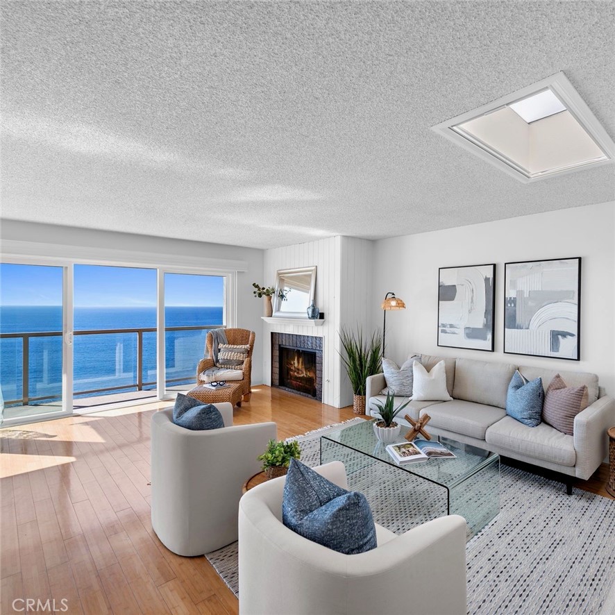 259 Avenida Lobeiro 10