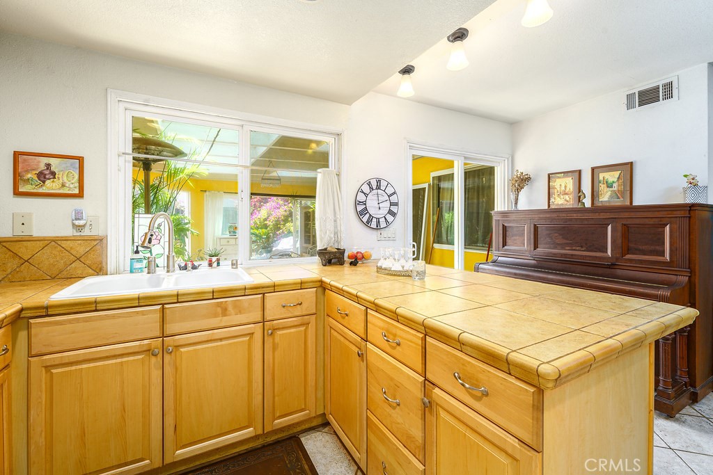 31085 Via San Vicente