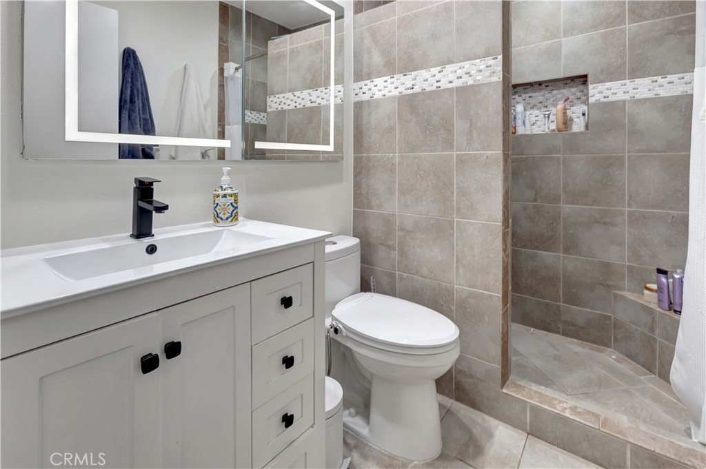 33081 Regatta Court