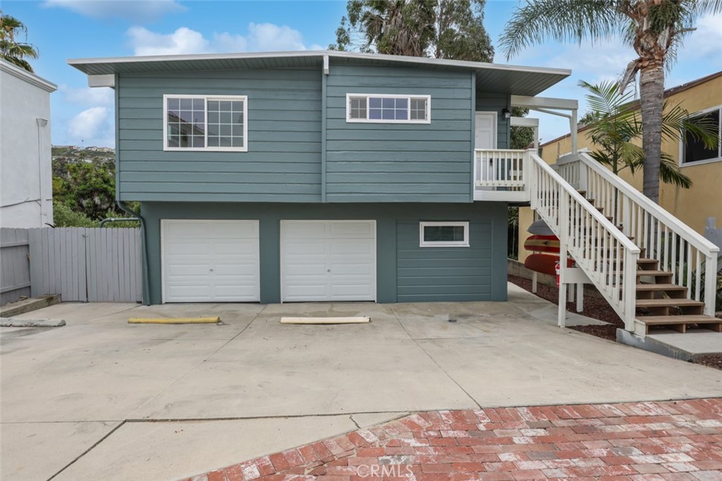 221 Avenida Monterey