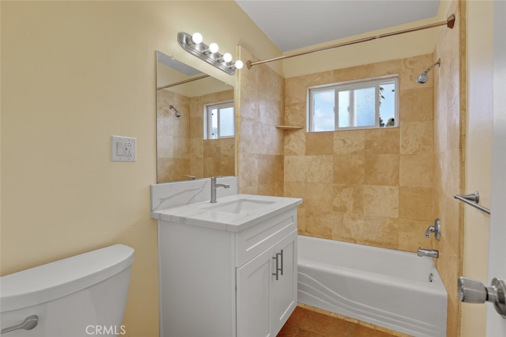 221 Avenida Monterey