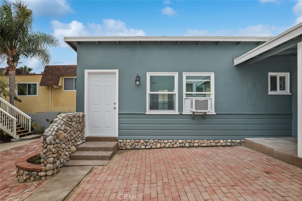 221 Avenida Monterey