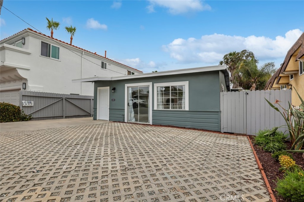 221 Avenida Monterey