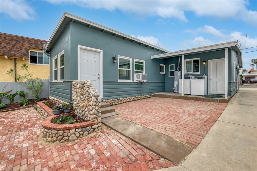 221 Avenida Monterey