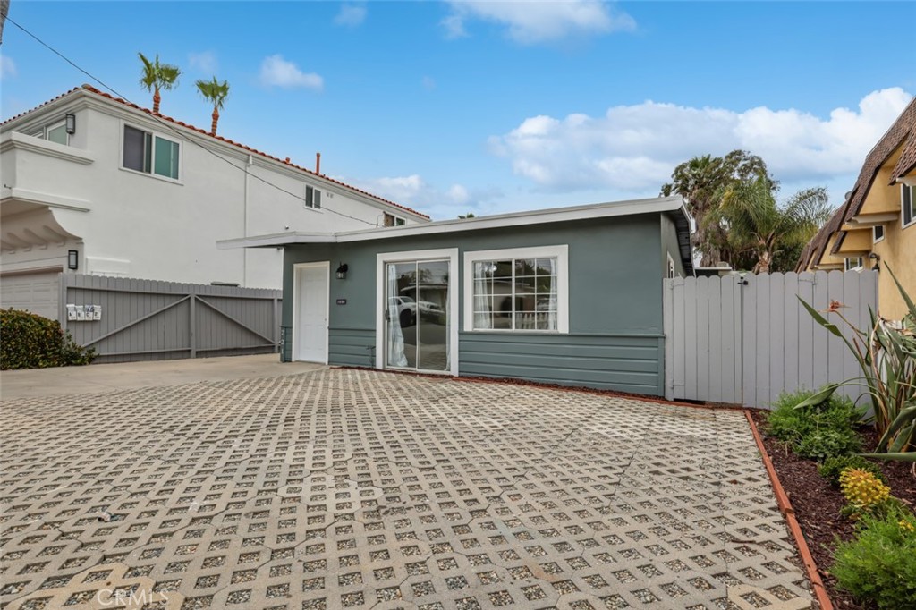 221 Avenida Monterey