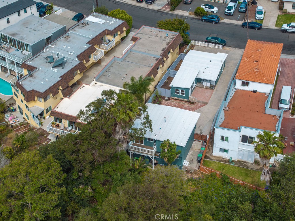 221 Avenida Monterey