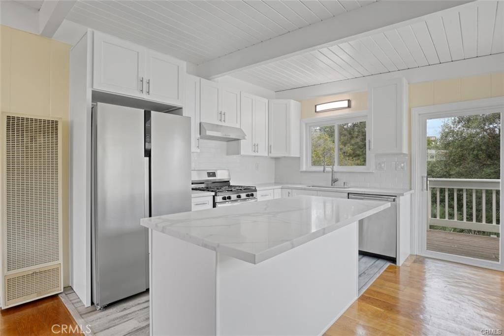 221 Avenida Monterey