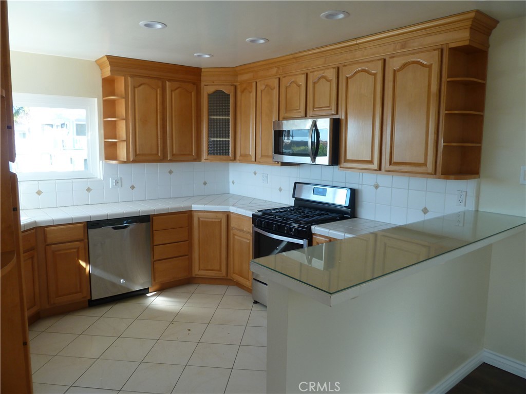 33760 Silver Lantern Street