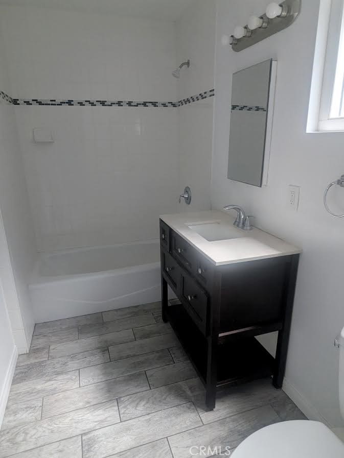 126 Avenida Pelayo 2