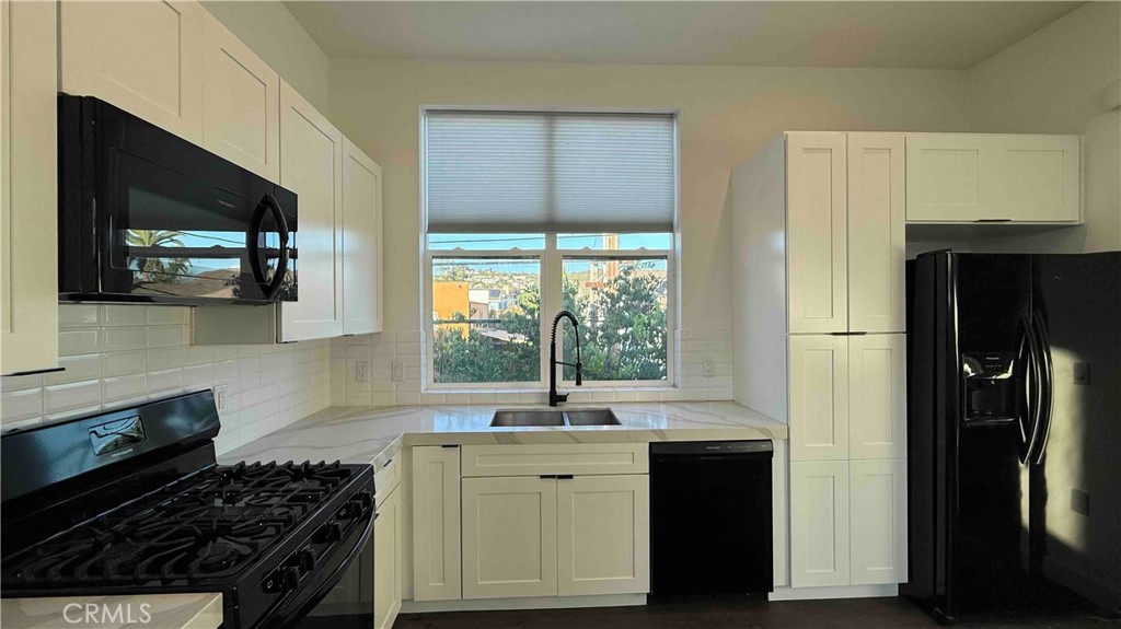 2805 S El Camino Real B