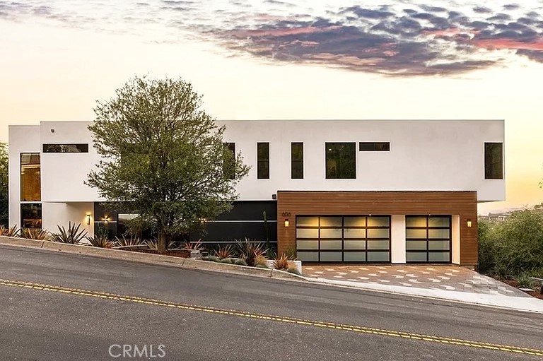 606 E Avenida San Juan