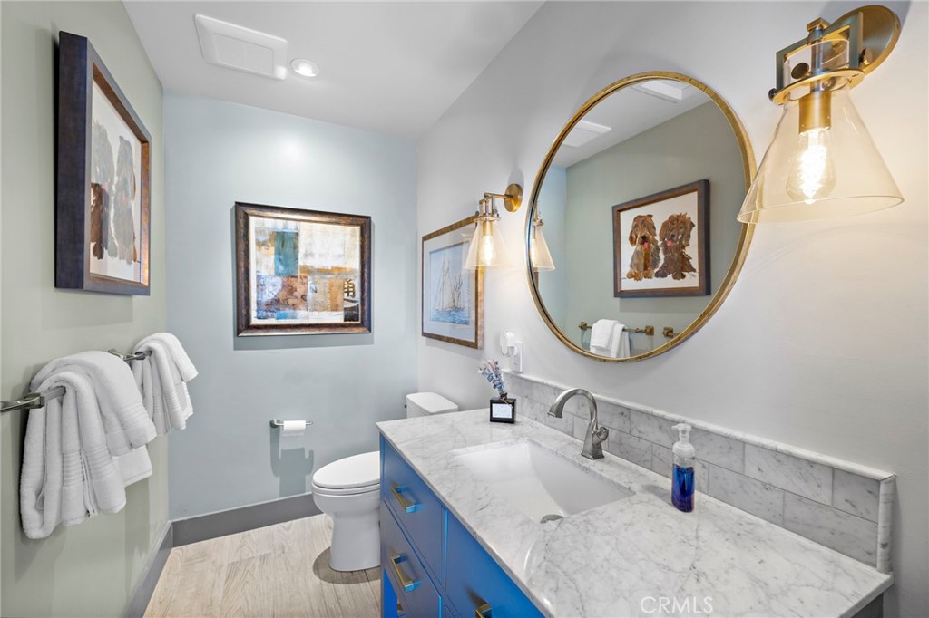 185 E Avenida Cordoba