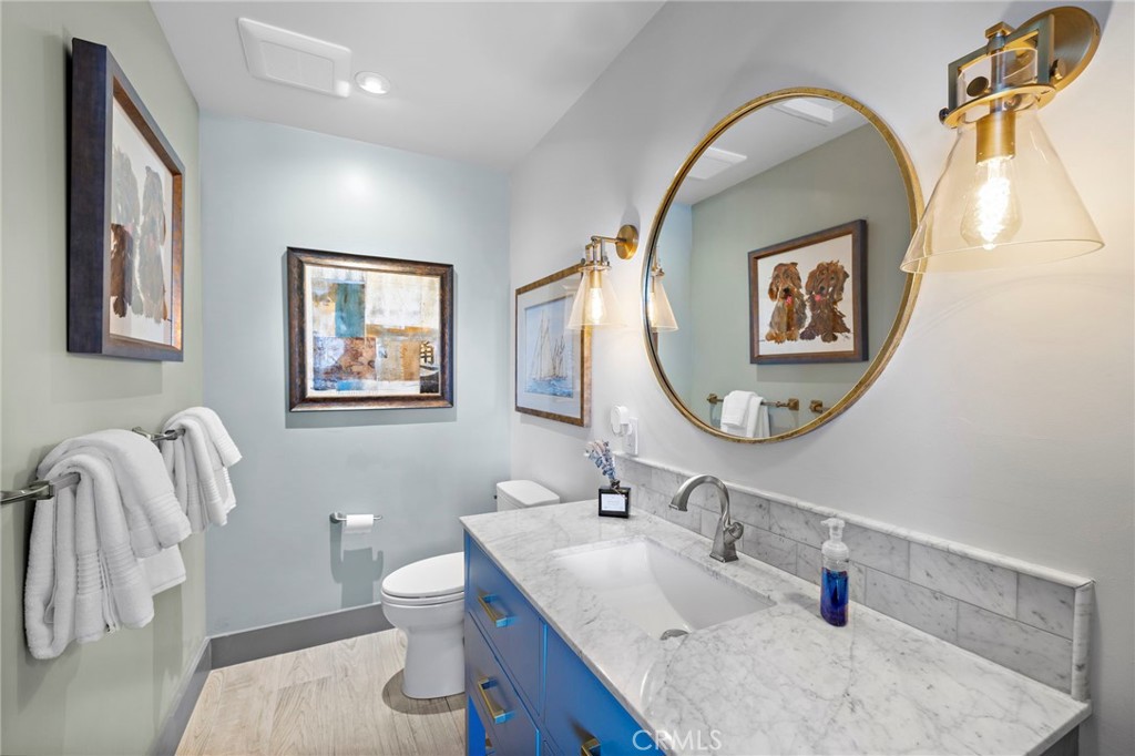 185 E Avenida Cordoba