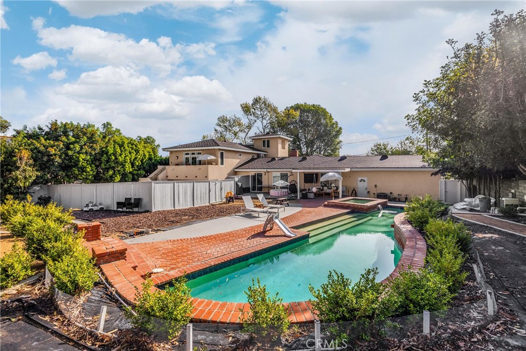 31821 Paseo Alto Plano