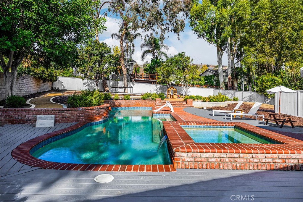 31821 Paseo Alto Plano