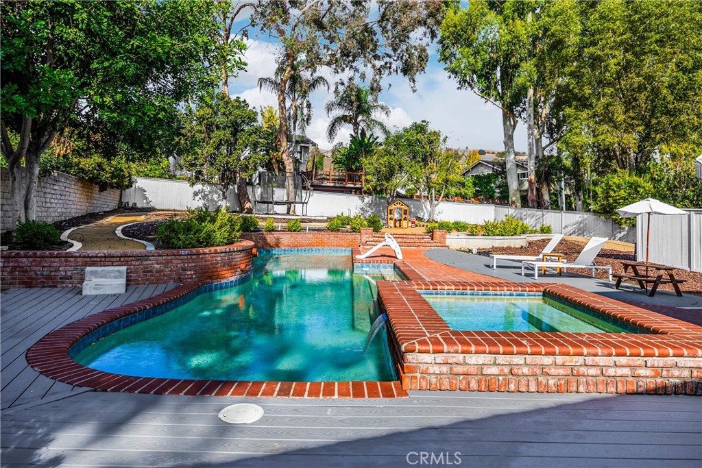 31821 Paseo Alto Plano