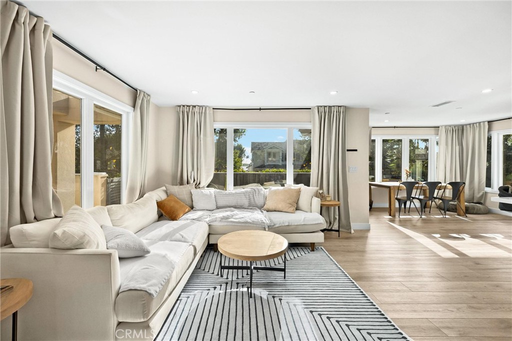 31821 Paseo Alto Plano